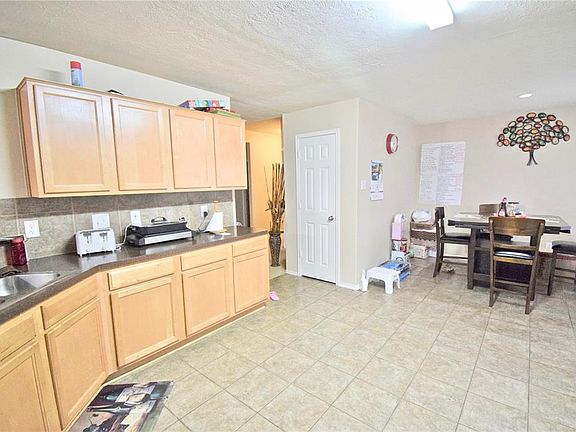 5th image of 7811 Northfork Hollow Ln