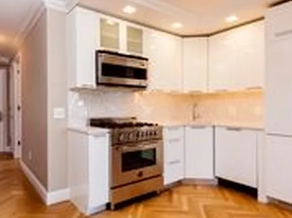 305 East 86th Street image 1 of 19