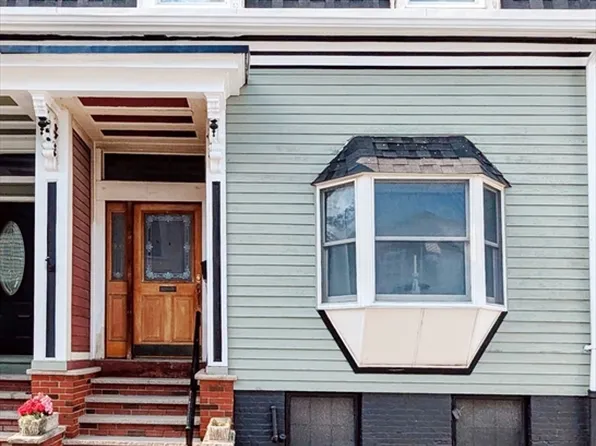 8 Story St, South Boston, MA 02127