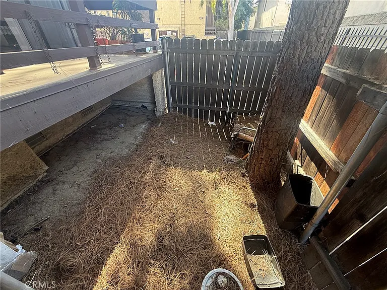 9131 Burnet Ave #10 — Photo 51