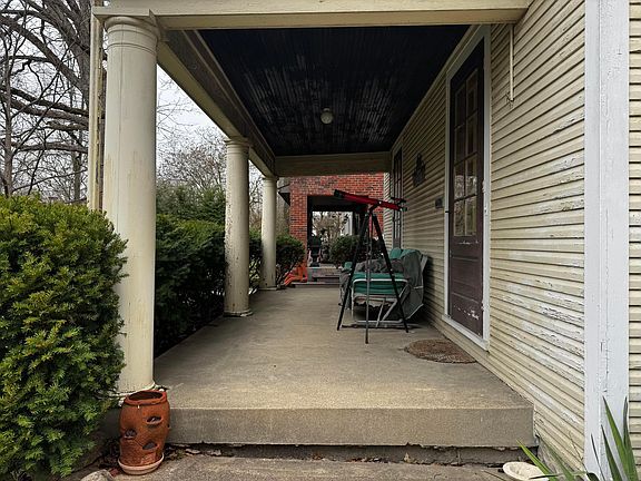 4th image of 890 S Cassingham Rd