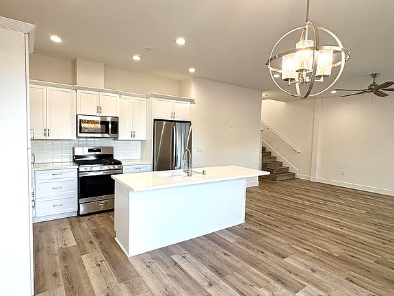 4th image of 358 S Halcyon Rd