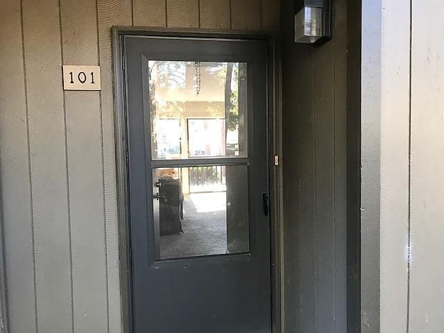2nd image of 115 Blue Rd #101