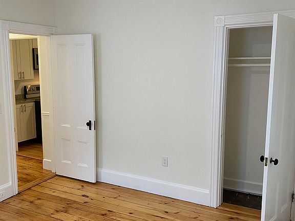 Bedroom/Living Room-showing closet