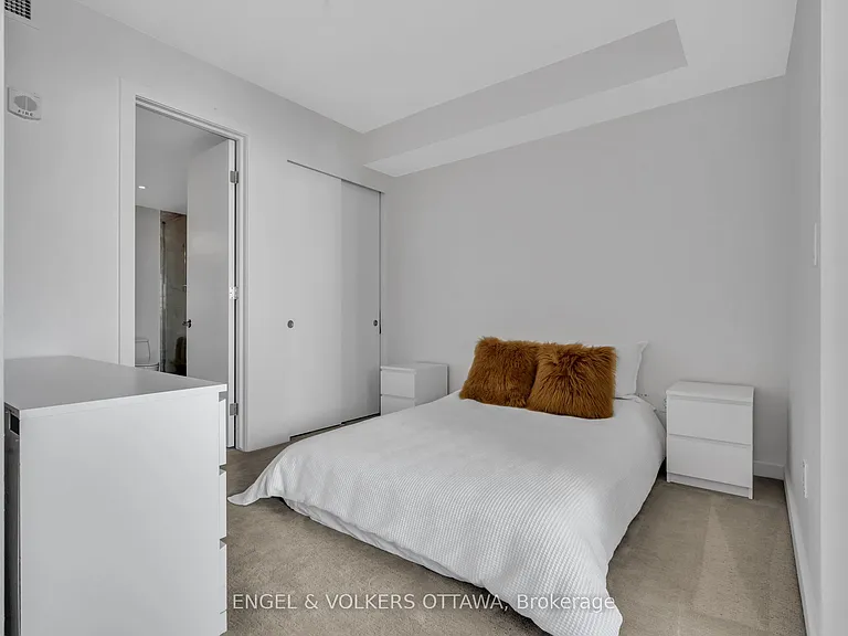 300 Lisgar St #701 — Photo 19