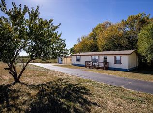 28425 W 343rd St, Osawatomie, KS 66064