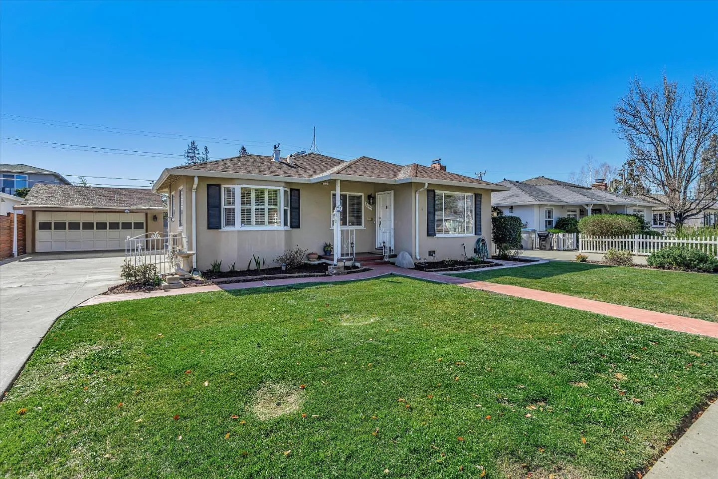 2085 Ellen Ave photo 1