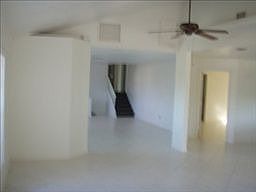 3rd image of 731 S Barfield Dr