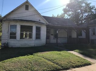 905 Pleasant St, Hannibal, MO 63401