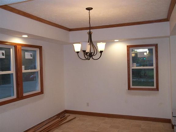 5th image of 1729 Frances Ave