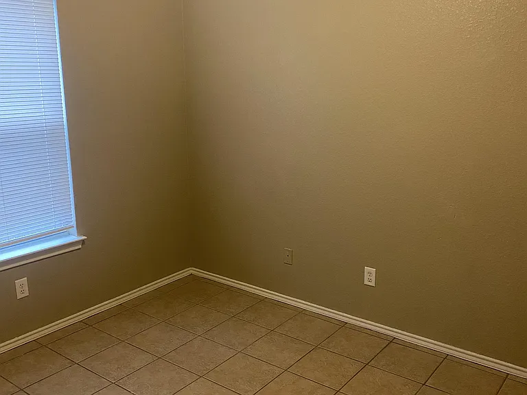 1310 Dugger Cir #A — Photo 6