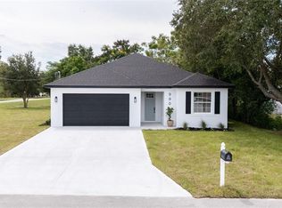 990 Thomas Rd, Winter Haven, FL 33880