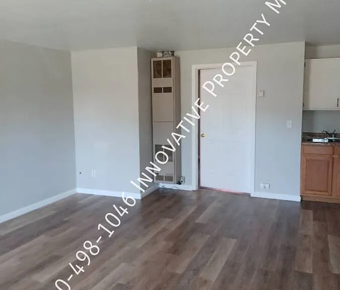 7351 N Dort Hwy #3 — Photo 3