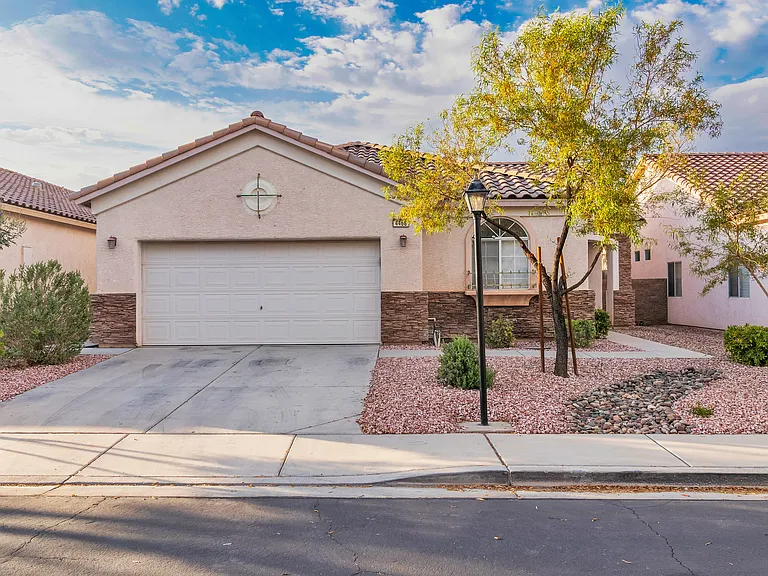 4468 Lobero Ave — Photo 4