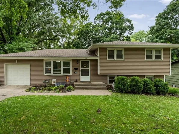 4910 N Spruce Ave, Kansas City, MO 64119
