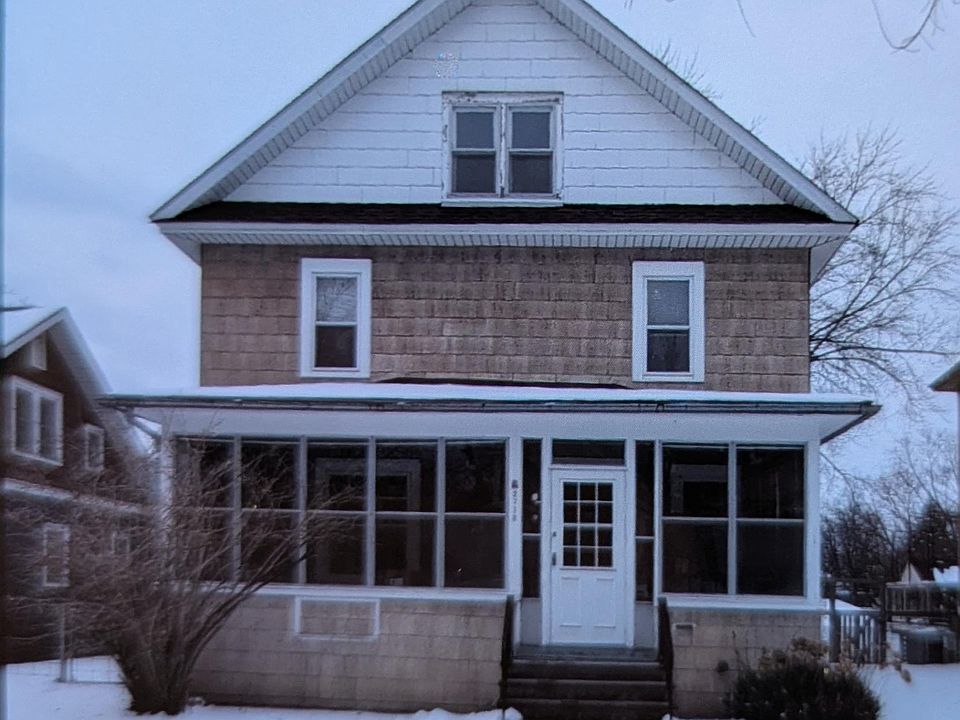 1st image of 2718 Taylor St NE