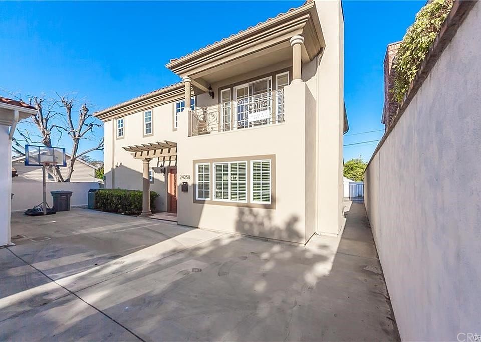 1st image of 24258 Ocean Ave