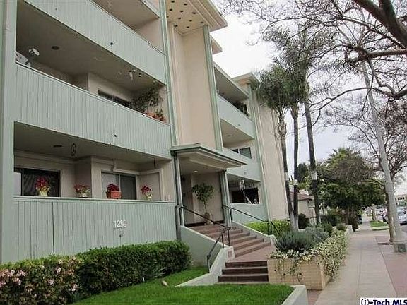 3rd image of 1299 Cordova St APT 205