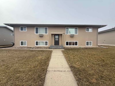 2039 5th St NW, Minot, ND, 58703