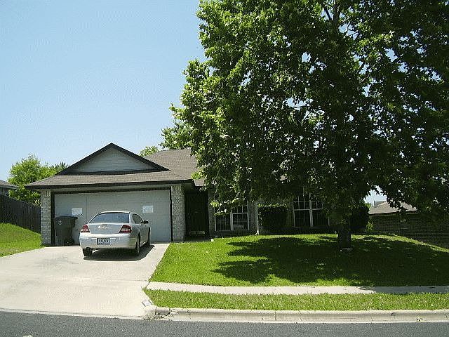 1st image of 2808 Windmill Ct Unit B