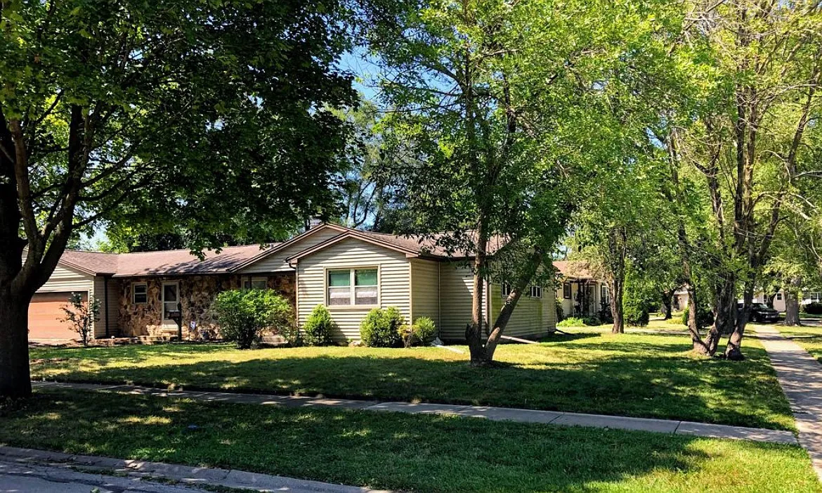 3 bed, 1600 sqft, $2,750 — Photo 1