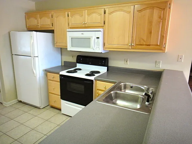 2006 Longview Ct — Photo 9