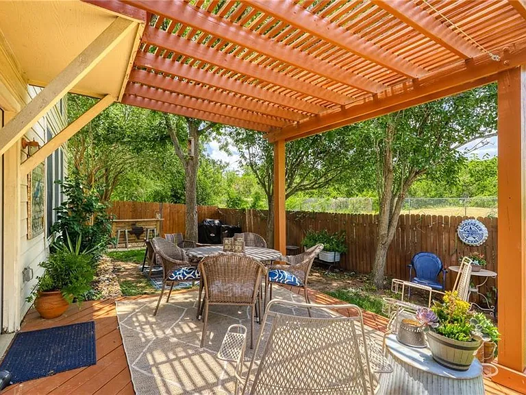 6819 Telluride Trl — Photo 23