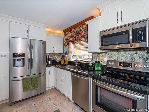 5th image of 14081 Langley Pl