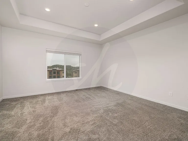 5747 Villa Lorenzo Dr — Photo 11
