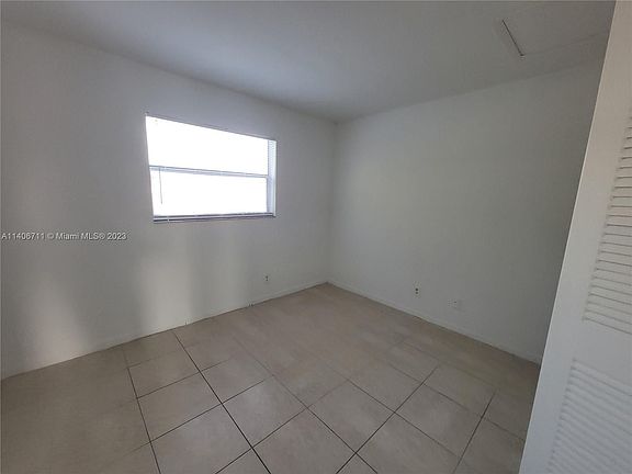 3rd image of 101 NE 41st St APT F104