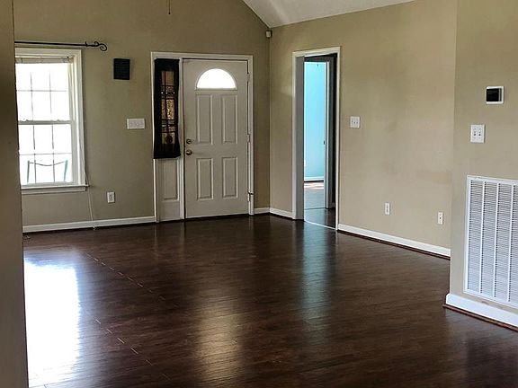 4th image of 204 Buck Run Dr