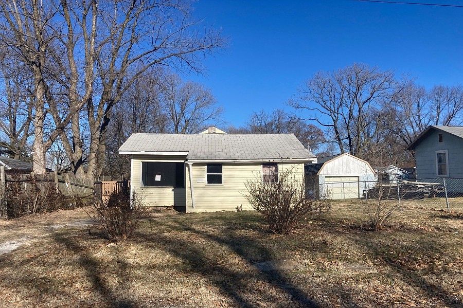 1st image of 3232 Oakwood Ave