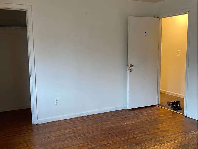 1388 E Delavan Ave — Photo 5