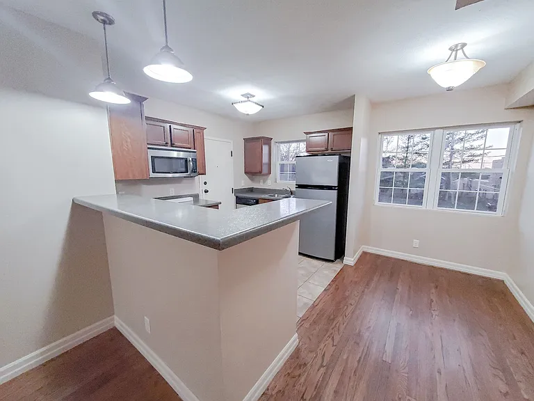 814 S 38th St — Photo 37