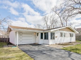 3438 Ashley Dr, Glenview, IL