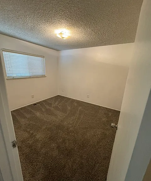 1604 W Rumble Rd — Photo 8