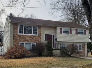 215 Pelham Rd S, Voorhees, NJ 08043