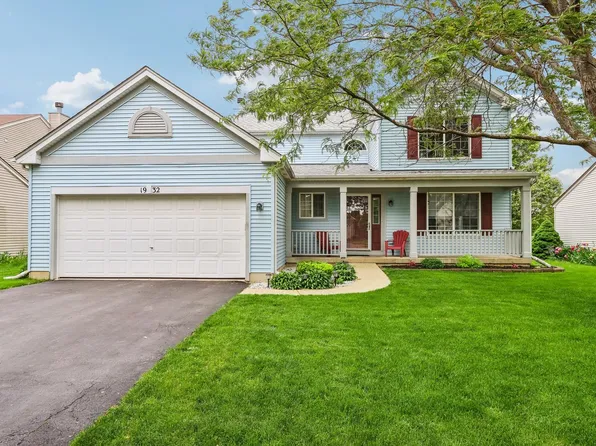 1932 Ione Ln, Aurora, IL 60503