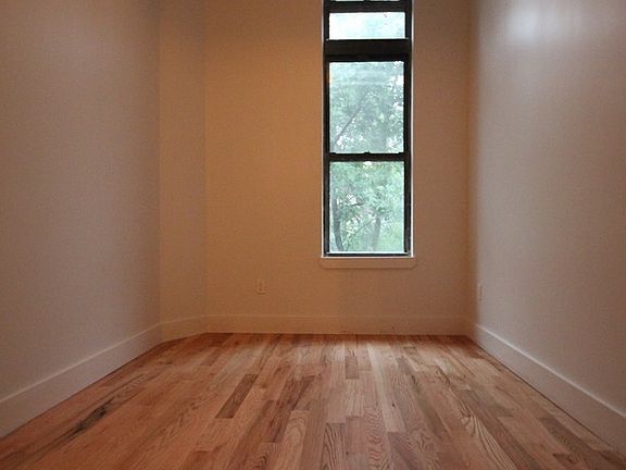 3rd image of 379 Menahan St #2LMK