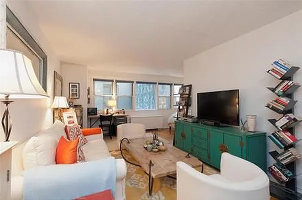 Rented by NextStopNY | media 18