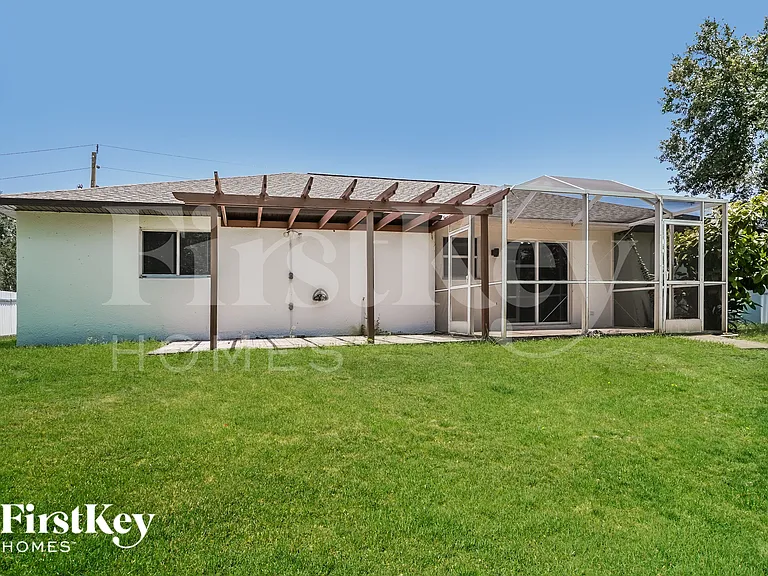 8451 Caloosa Rd — Photo 15