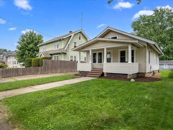 1006 S 4th St, Aurora, IL 60505