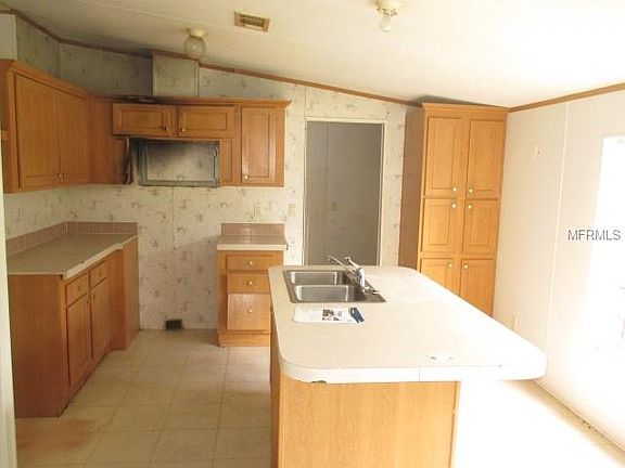 3rd image of 38820 Forest Dr