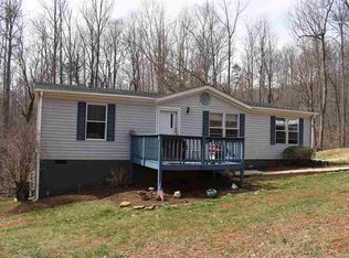 671 Pine Hill Dr, Stanardsville, VA 22973
