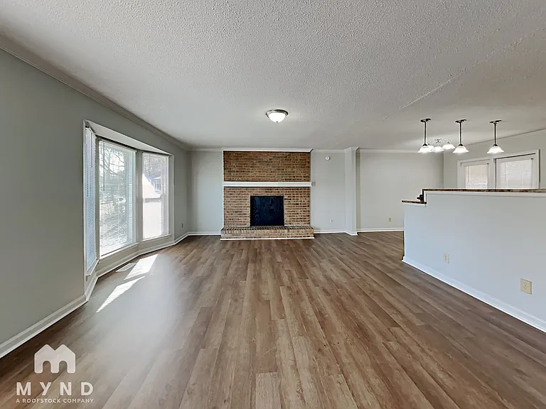 4353 Morningside Dr — Photo 7