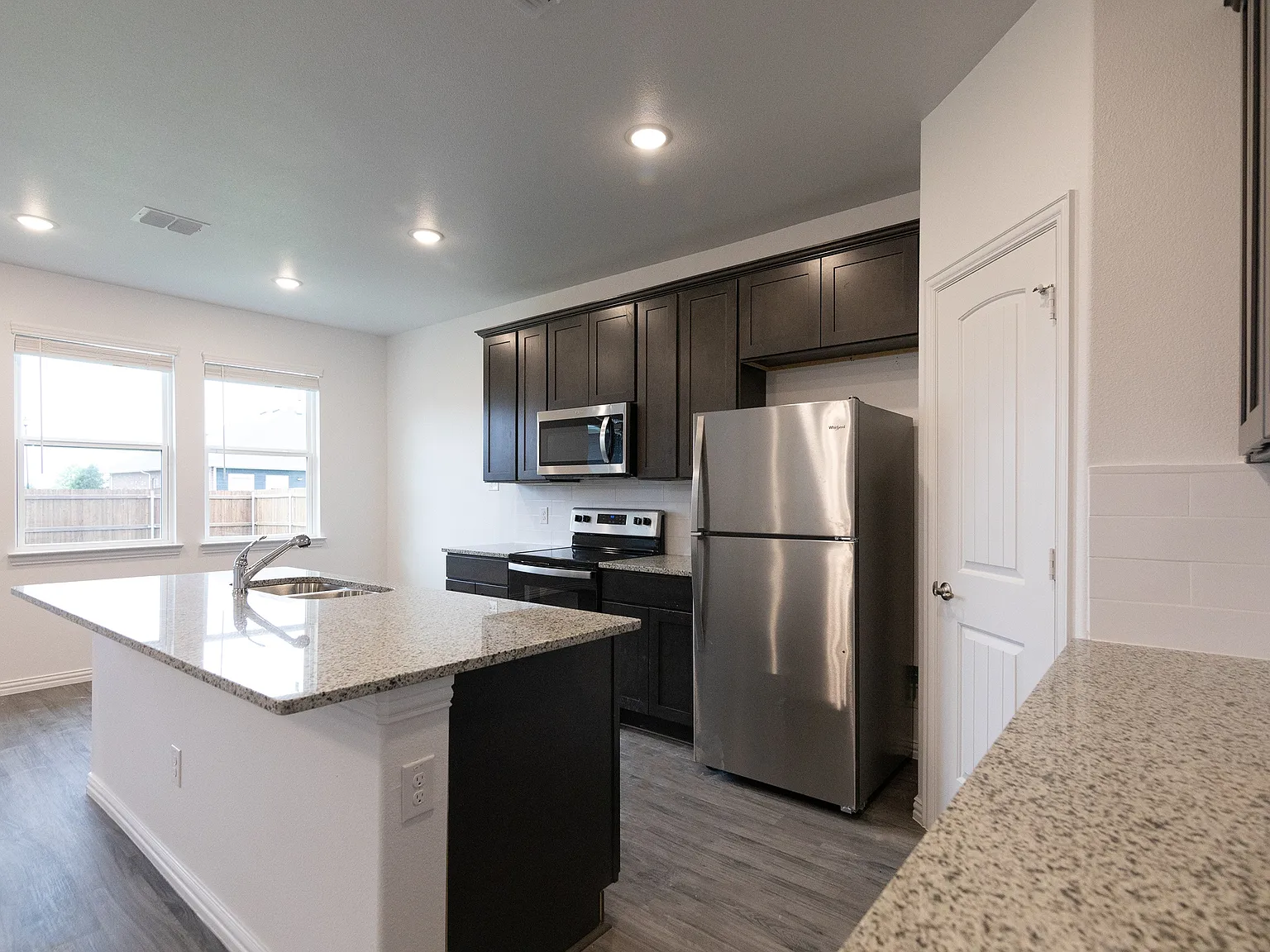 3208 Anna St — Photo 4