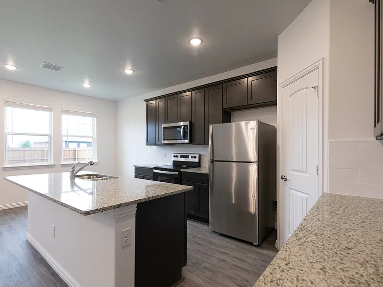 3217 Anna St — Photo 9