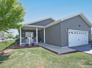 1414 Equestrian Dr, Grayslake, IL 60030