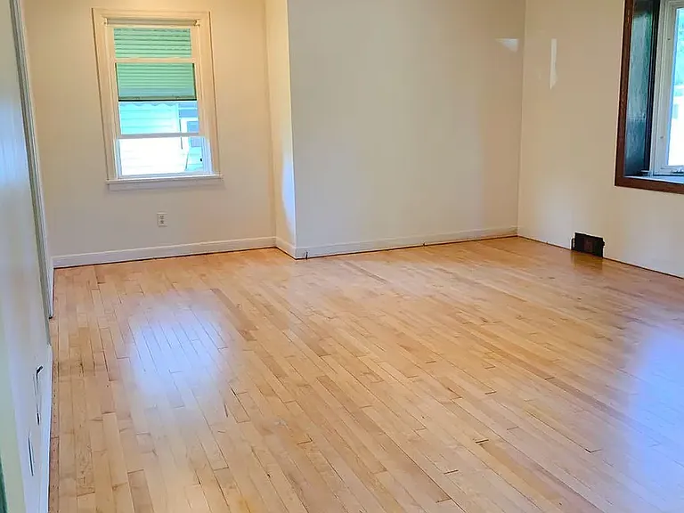 2203 Rudolph Rd — Photo 2