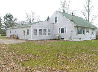 970 Maple Dr, Lake Odessa, MI 48849